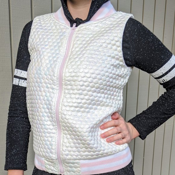 Cat & Jack Big Girls Iridescent Vest, Sz. YL - Picture 1 of 2